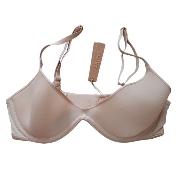 SKIMS Weightless Scoop Bra - Picture 2 of 15